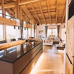 Maja - Altholzchalet In Der Eifel Mit Whirlpool Und Sauna Seiwerath