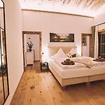 Maja - Altholzchalet In Der Eifel Mit Whirlpool Und Sauna Дом отдыха *