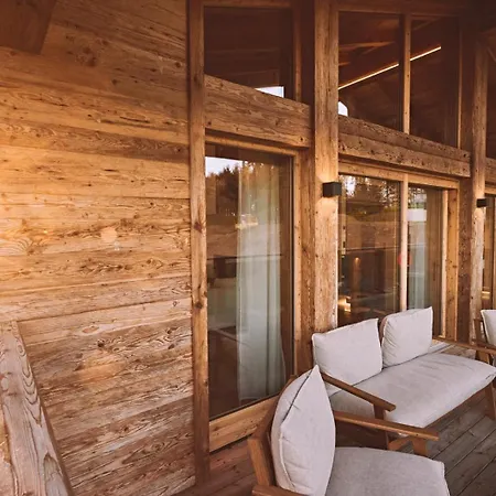 Maja - Altholzchalet In Der Eifel Mit Whirlpool Und Sauna