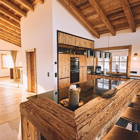 Maja - Altholzchalet In Der Eifel Mit Whirlpool Und Sauna Seiwerath