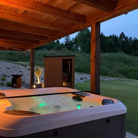 Дом отдыха Maja - Altholzchalet In Der Eifel Mit Whirlpool Und Sauna